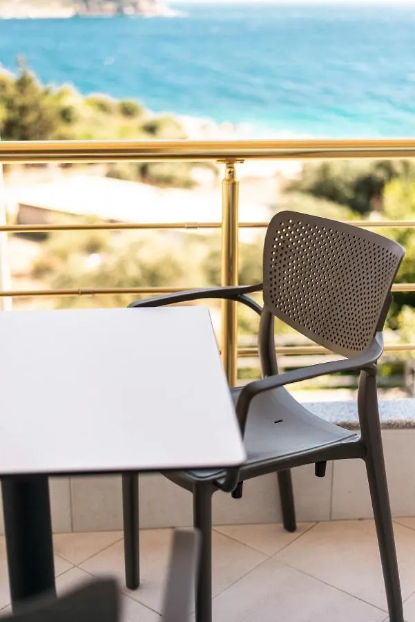 Ionio Rooms I Himare 0*,